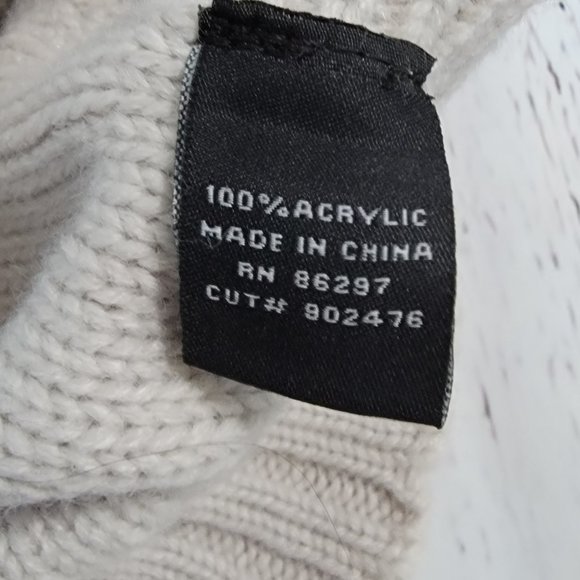 NWT BCBGMaxAzria Slouchy Sweater - Picture 7 of 9